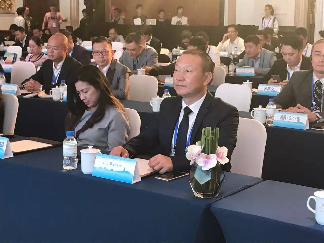 共筑合作桥梁 中国-东盟青年企业家‘一带一路’（云南）经贸交流活动开幕